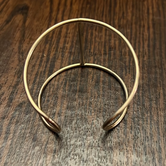 Golden Bangle Bracelet (not real gold) - Picture 3 of 4